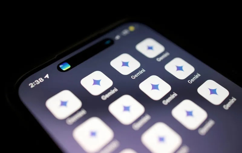 Η Google θα ενσωματώσει στο Gemini τη δυνατότητα εισαγωγής συνομιλιών από το ChatGPT και άλλους AI-chatbots.