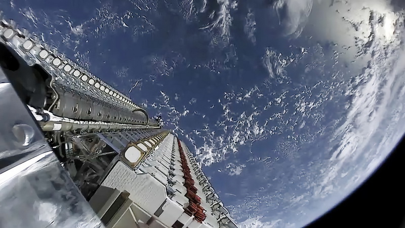 Η Google συζητά με τη SpaceX την εγκατάσταση αεροπορικών κέντρων δεδομένων στο πλαίσιο της πρωτοβουλίας Suncatcher της εταιρείας.