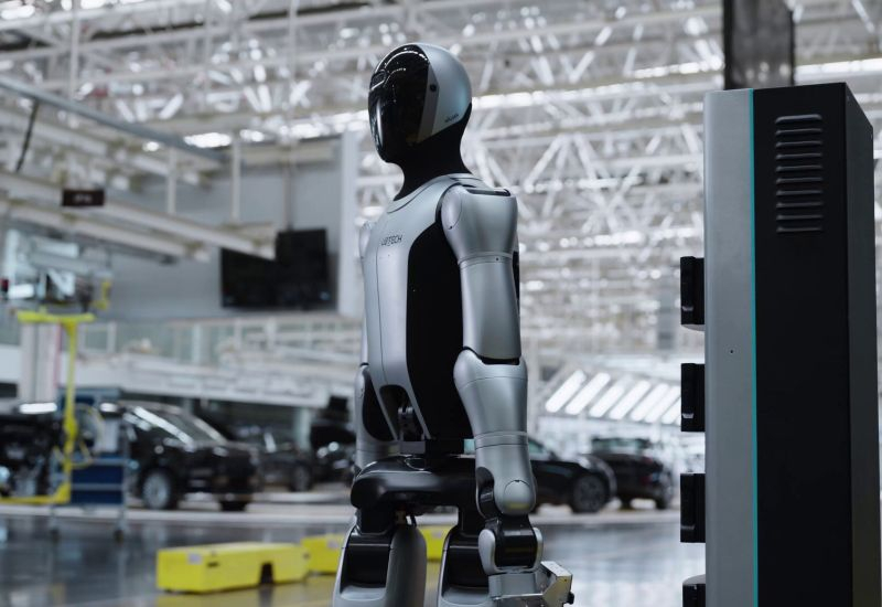 Η Κίνα επιταχύνει την υιοθέτηση ρομπότ: η παραγωγή βιομηχανικών μηχανημάτων αυξήθηκε κατά 31 % σε ένα έτος