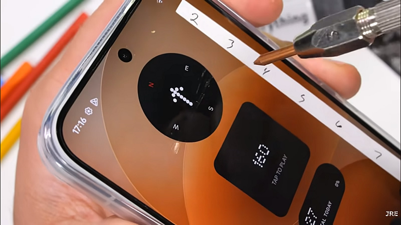 Το Nothing Phone (4a) Pro πέρασε την αντοχή χωρίς εκπλήξεις, αλλά εντοπίστηκε μια λεπτομέρεια με την προστασία από το νερό