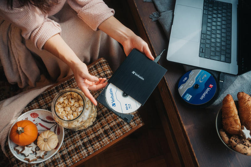 Τα I‑O Data και το Verbatim διασφαλίζουν τη συνέχιση της παραγωγής οδηγών και δίσκων Blu‑ray