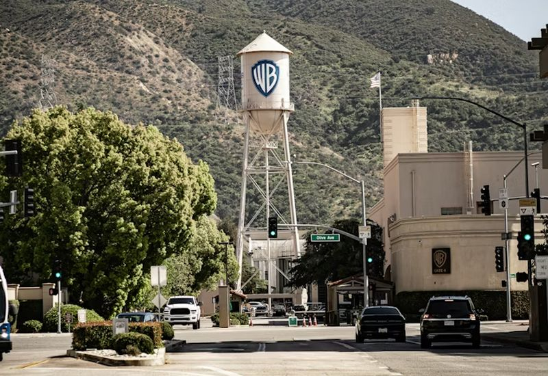 Η Paramount‑Skydance κλείνει συμφωνία για την αγορά της Warner Bros Discovery με αξία 110 δισεκατομμυρίων δολαρίων.