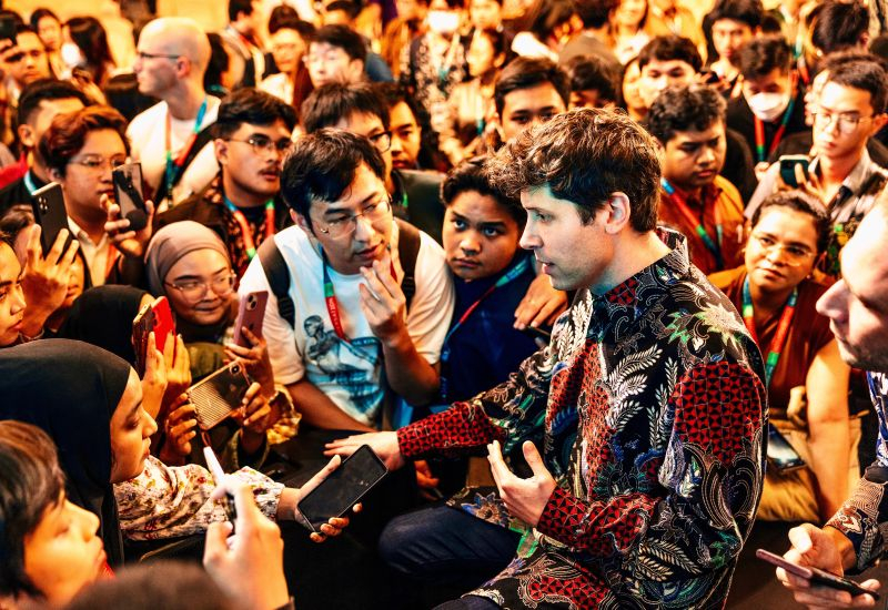 Στις ΗΠΑ κράτησαν έναν άνθρωπο, ισχυριστεί ότι σχεδιάζα να κάψει το σπίτι του Σάμ Άλτμαν της OpenAI.