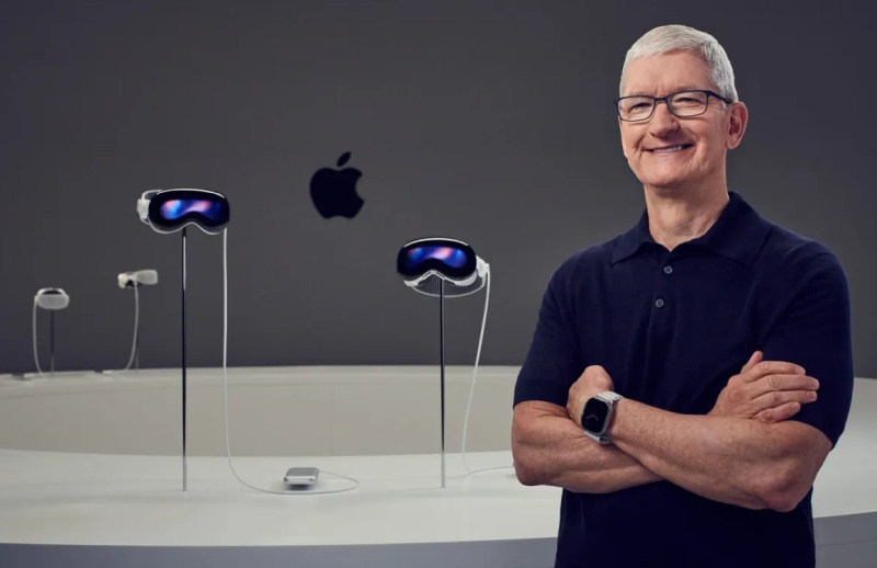 Ο Τιμ Κουκ τιμά τα 50 χρόνια της Apple, επαινεί τις επιτυχίες της εταιρείας και αναφέρει τους φόρους εισαγωγής και τη σύνταξή του