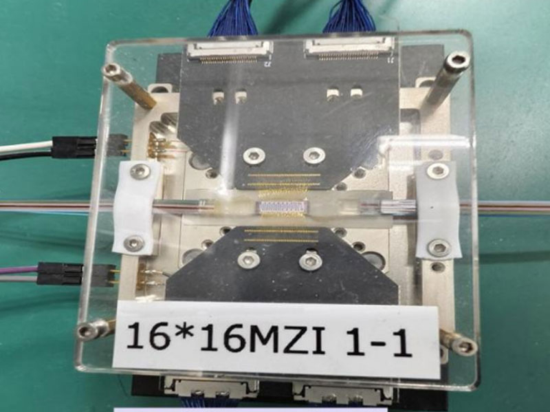 Οι κινεζικοί επιστήμονες επιτρέπουν στους ρομπότ να σκέφτονται αμέσως, επιταχύνοντας την ανάπτυξη της πυρίτιας φωτονικής