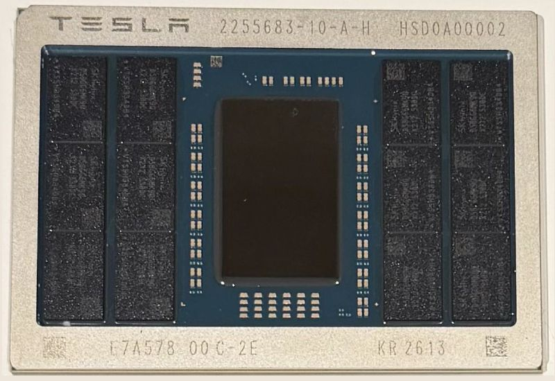 Η Tesla αναπτύσσει έναν ενημερωμένο ενσωματωμένο υπολογιστή αυτοπιλότου με διπλή μνήμη.