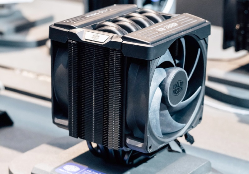 Η Cooler Master παρουσίασε το νέο CPU‑κλιματιστικό V8 Ace 3DHP, που υποσχέται «υπερ-αποτελεσματική» μεταφορά θερμότητας