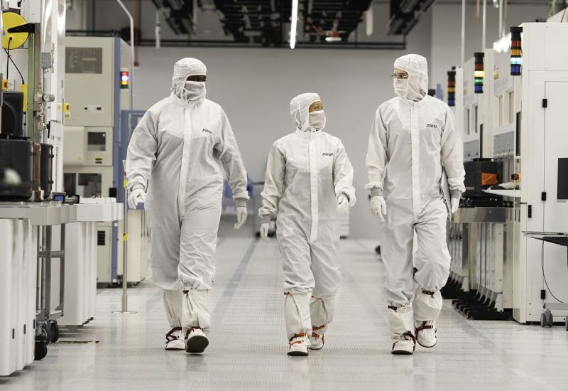 Μπορεί να χρειαστούν ακόμη μερικά χρόνια πριν πέσουν οι τιμές της μνήμης, προειδοποιούν οι ειδικοί της αγοράς