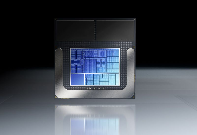Η Intel θα αναγκαστεί αυτό το έτος να αυξήσει την παραγωγή των 10 nm επεξεργαστών λόγω έλλειψης μικροκυκλωμάτων.