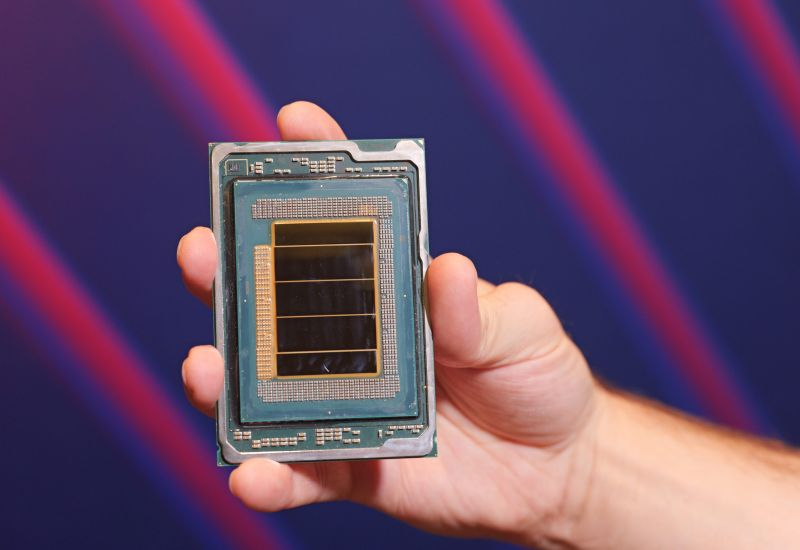 Η τιμή των μετοχών της Intel αυξήθηκε σχεδόν κατά το 25 %, ώθησε την αγορά, και τώρα η αξία της Nvidia έφτασε τα 5 τριλιοντάρια δολάρια.