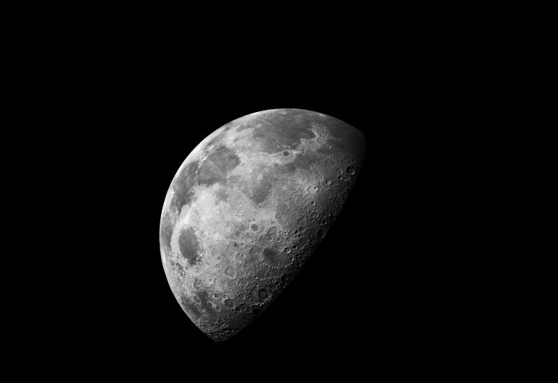 Ο Elon Musk σχεδιάζει να οικοδομήσει ένα δίκτυο δορυφόρων για την Τεχνητή Νοημοσύνη στη Σελήνη, χρησιμοποιώντας μια τεράστια καταπύργηση για εκτόξευση.