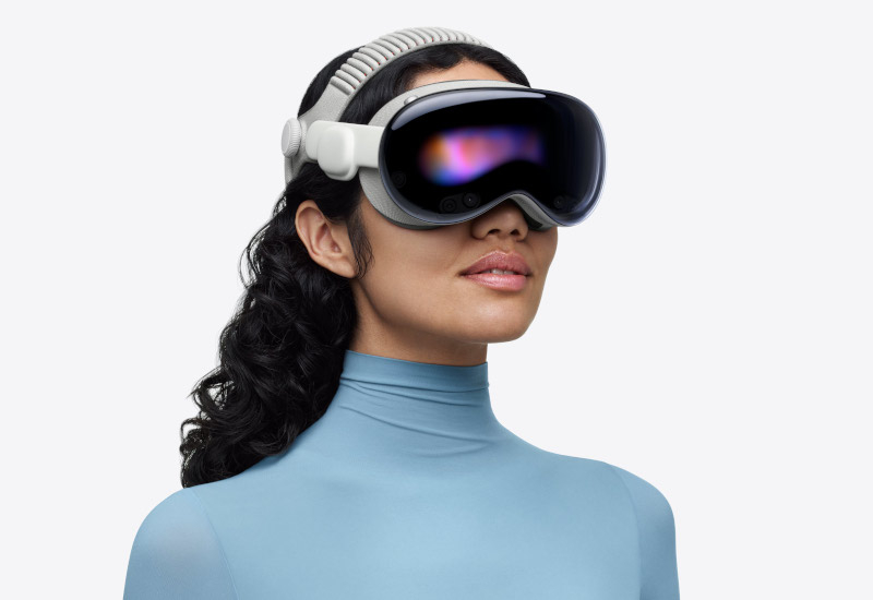 Η Apple έριξε την κυκλοφορία της επόμενης Vision Pro έως το 2028, εστιάζοντας σε έξυπνα γυαλιά και συσκευές με τεχνητή νοημοσύνη.